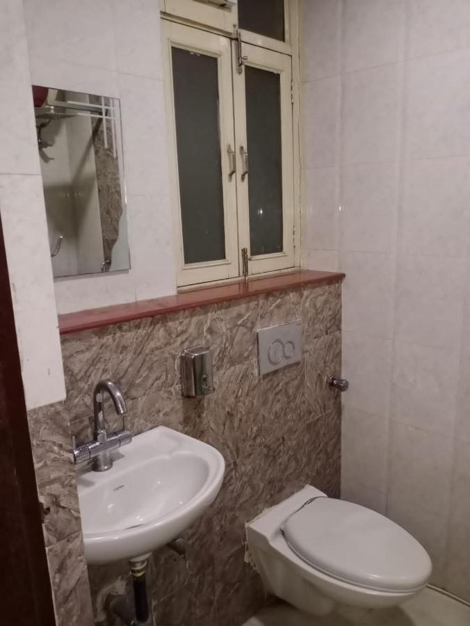 Hotel Chandrawali By Wb Inn Ballia Екстер'єр фото