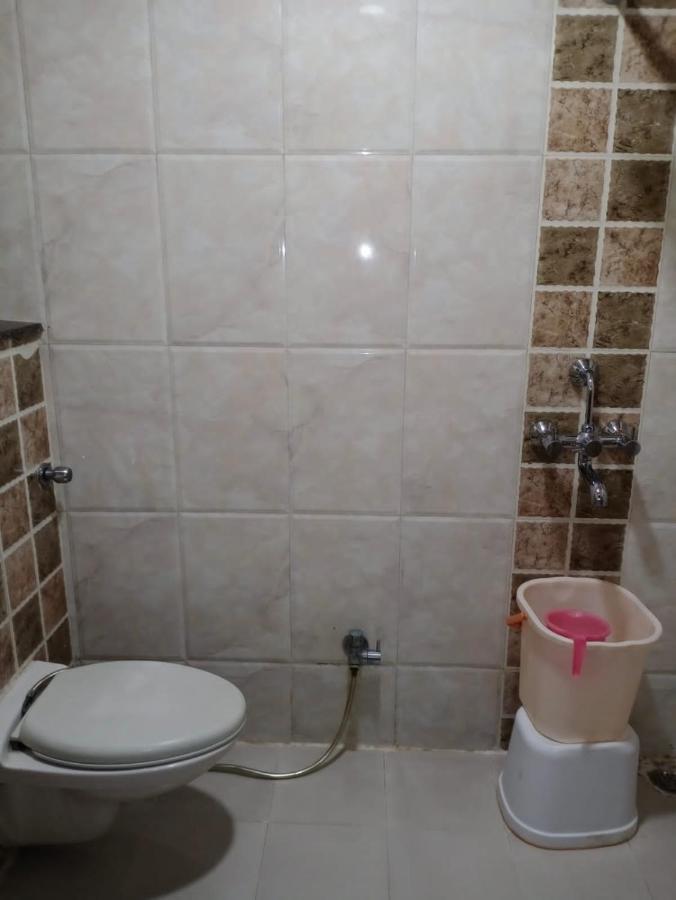 Hotel Chandrawali By Wb Inn Ballia Екстер'єр фото