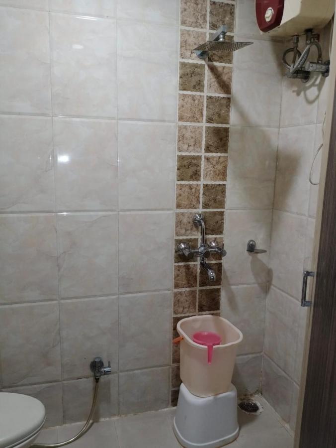 Hotel Chandrawali By Wb Inn Ballia Екстер'єр фото
