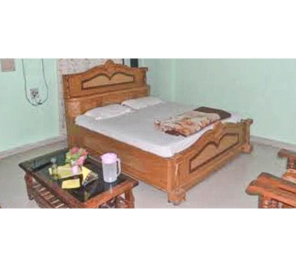 Hotel Chandrawali By Wb Inn Ballia Екстер'єр фото