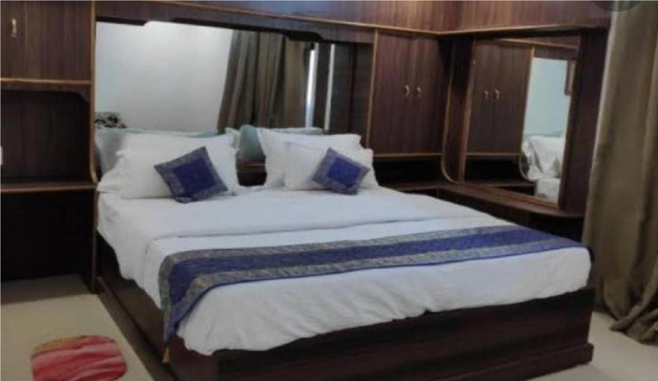 Hotel Chandrawali By Wb Inn Ballia Екстер'єр фото